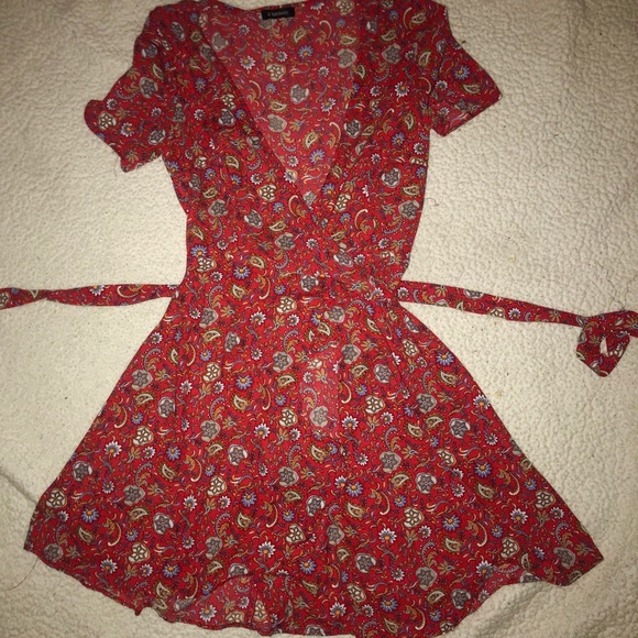 π Red summer wrap dress π - Picture 4 of 4